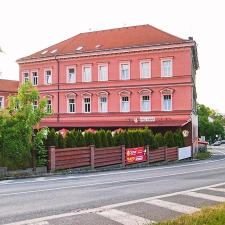 Grand Hotel Jaroměř エクステリア 写真