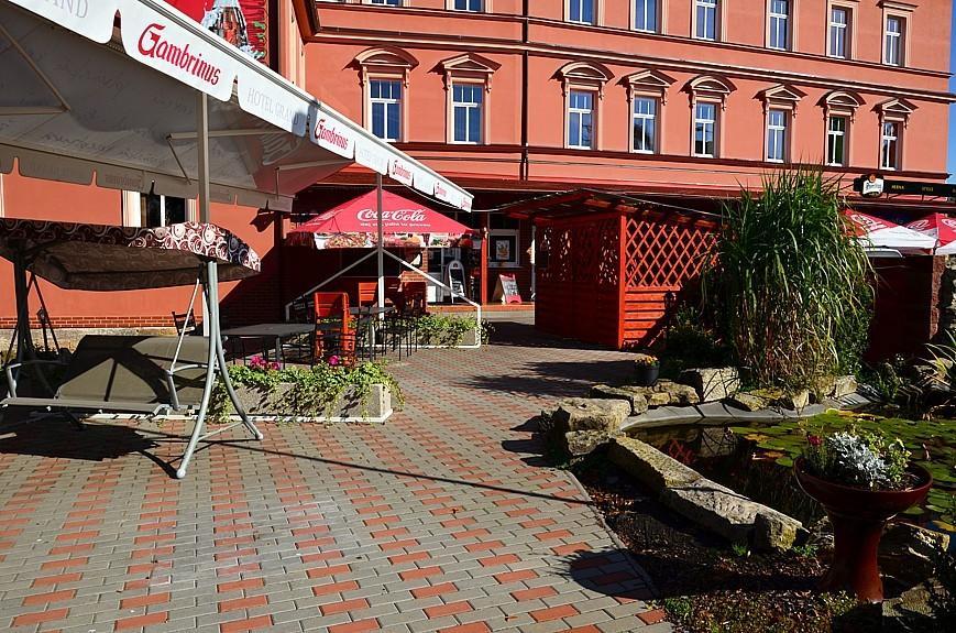 Grand Hotel Jaroměř エクステリア 写真